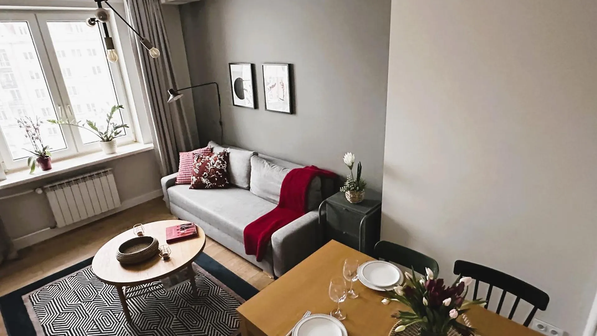 Plac Zbawiciela By Global Apart contacts